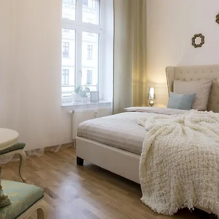 Leon Apartment